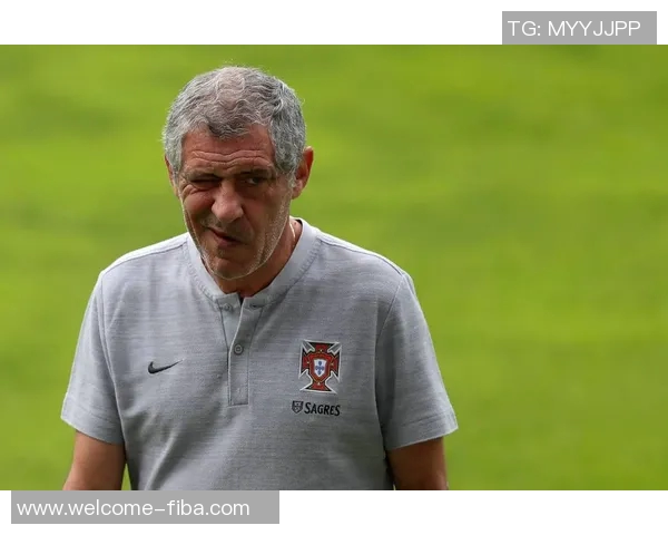 桑托斯续约后给父母打电话假装严肃引发误会以为未婚妻怀孕了 桑托斯续约后给父母打电话假装严肃引发误会以为未婚妻怀孕了